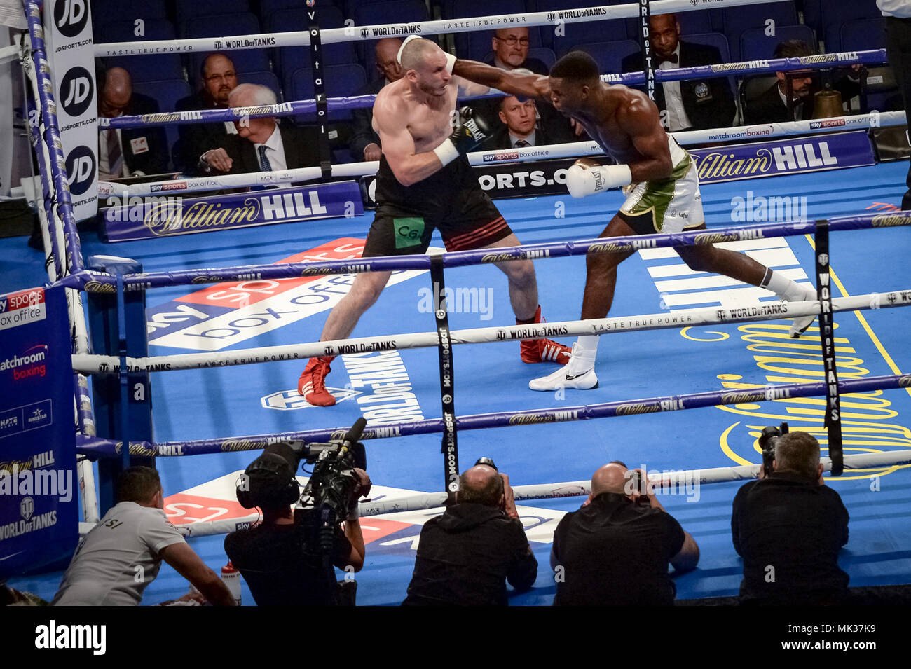 London, Großbritannien. 5 Mai, 2018. Joshua Buatsi vs Stephane Cueva Boxkampf in der O2 Arena. Credit: Guy Corbishley/Alamy leben Nachrichten Stockfoto