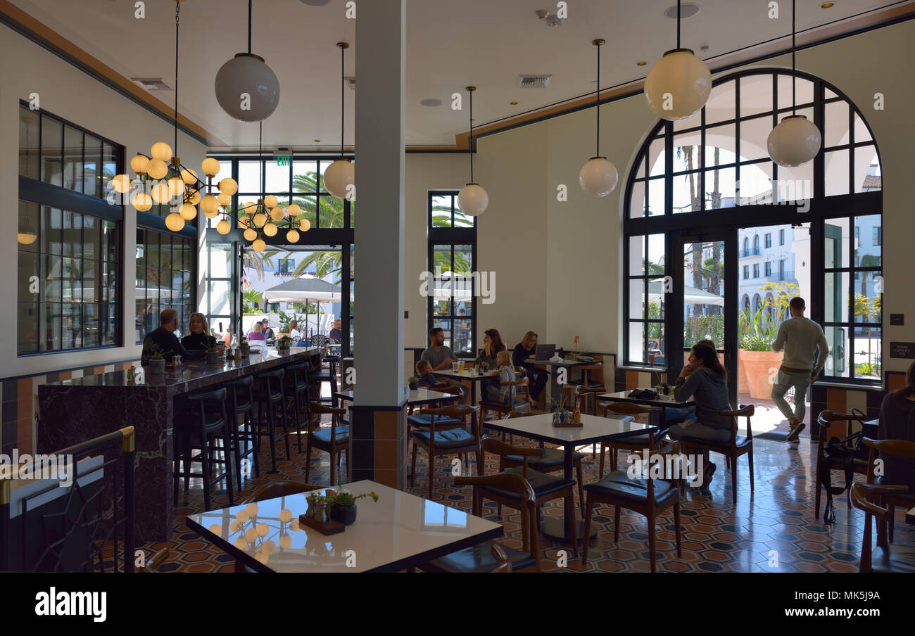 The Goat Tree Cafe des Hotels Californian in der State Street, Santa Barbara CA Stockfoto
