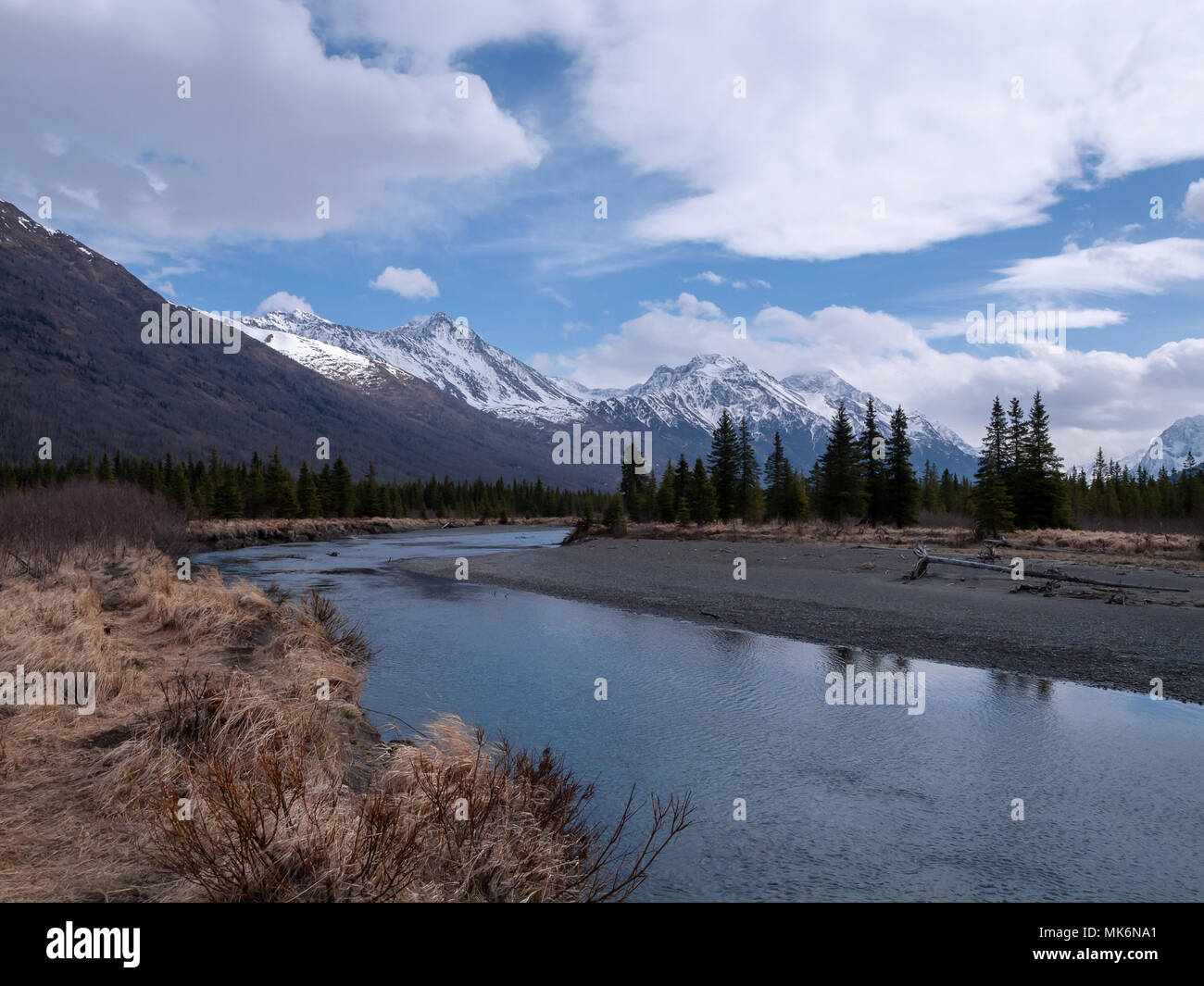 Eagle River, Chugach Mountains, Chugach State Park, Eagle River/Anchorage, Alaska. Frühling Stockfoto
