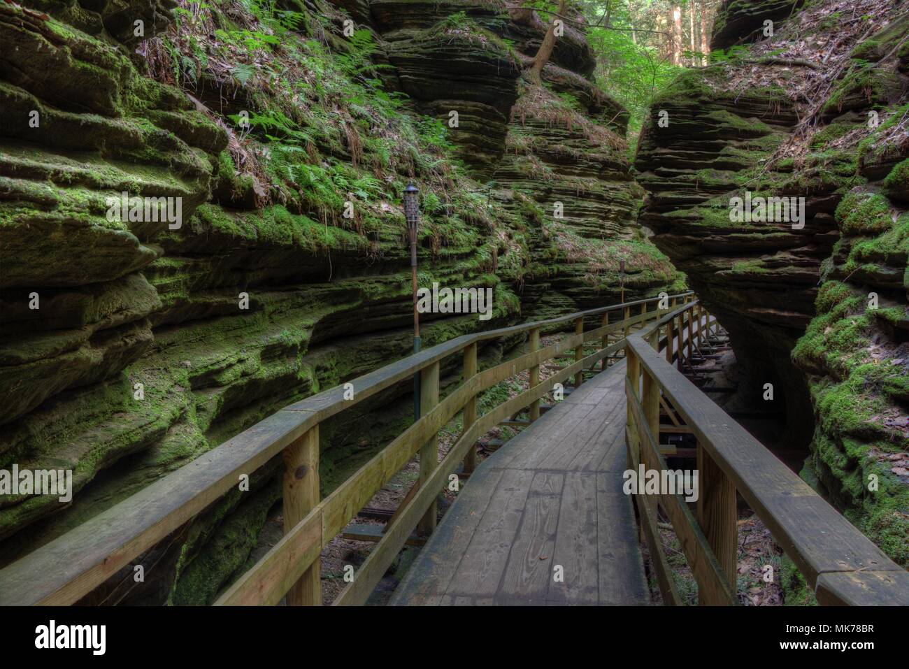 Hexen Gulch ist eine versteckte Attraktion in Wisconsin Dells und kann nur mit dem Boot erreicht werden. Stockfoto