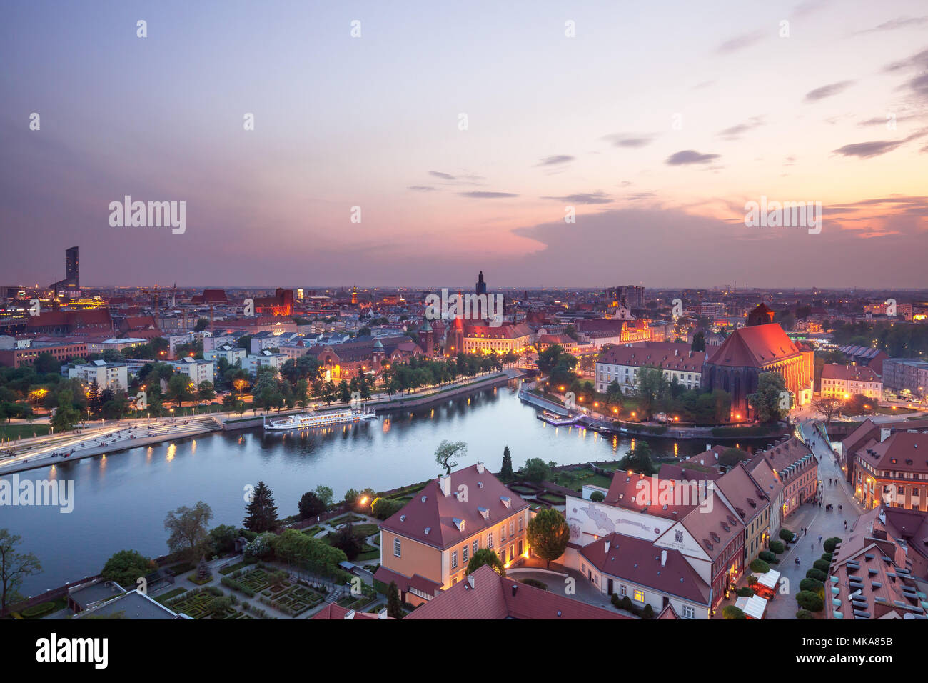 Breslau in Polen Luftbild bei Nacht Stockfoto