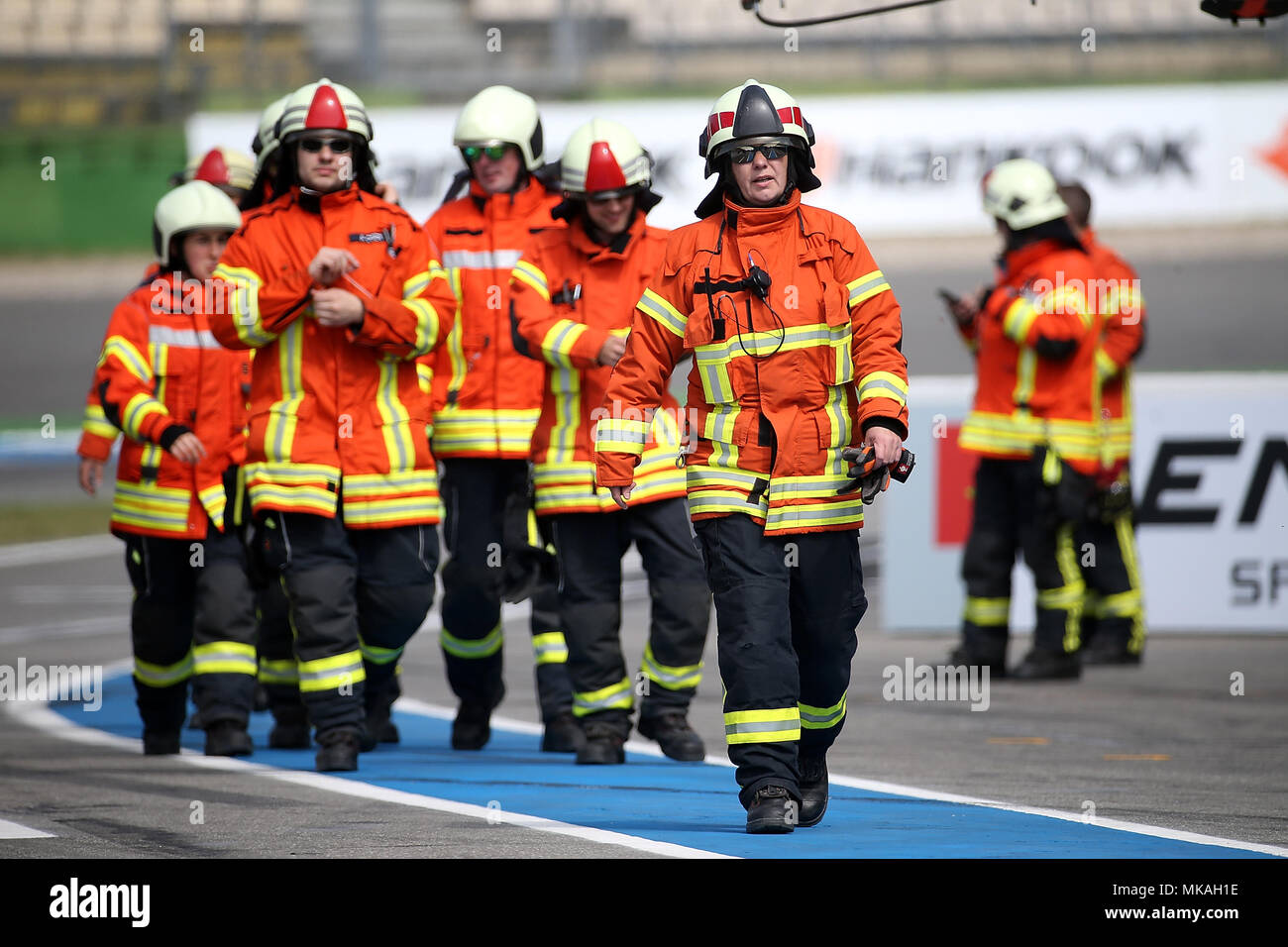 05.05.2018, Hockenheimring, Hockenheim, DTM 2018, 1. Lauf Hockenheimring, 04.05.-06.05 .2018, im Bild freiwillige Feuerwehr Hockenheim bei der Arbeit in der Boxengasse Foto: Cronos/Hasan Bratic Stockfoto