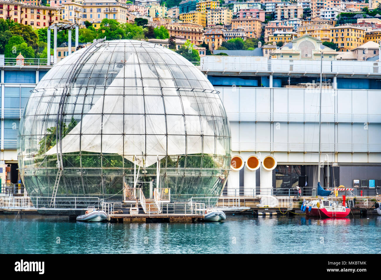 Genua - Ligurien - Italien - Biosfera Glaskugel Gewächshaus Gebäude, das von Renzo Piano Stockfoto