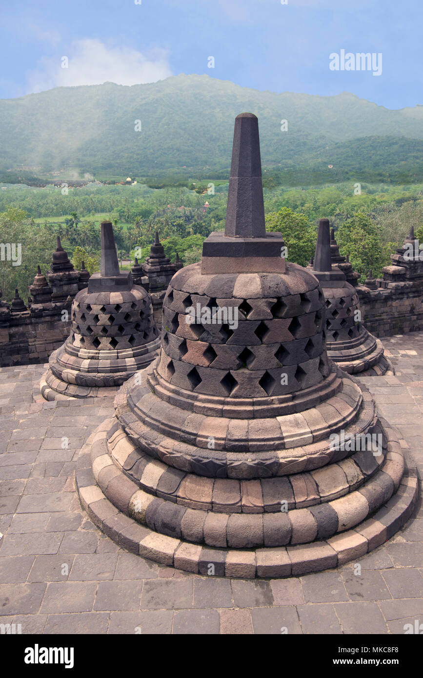Stupas Borobudur buddhistischen Tempel Java Indonesien Stockfoto