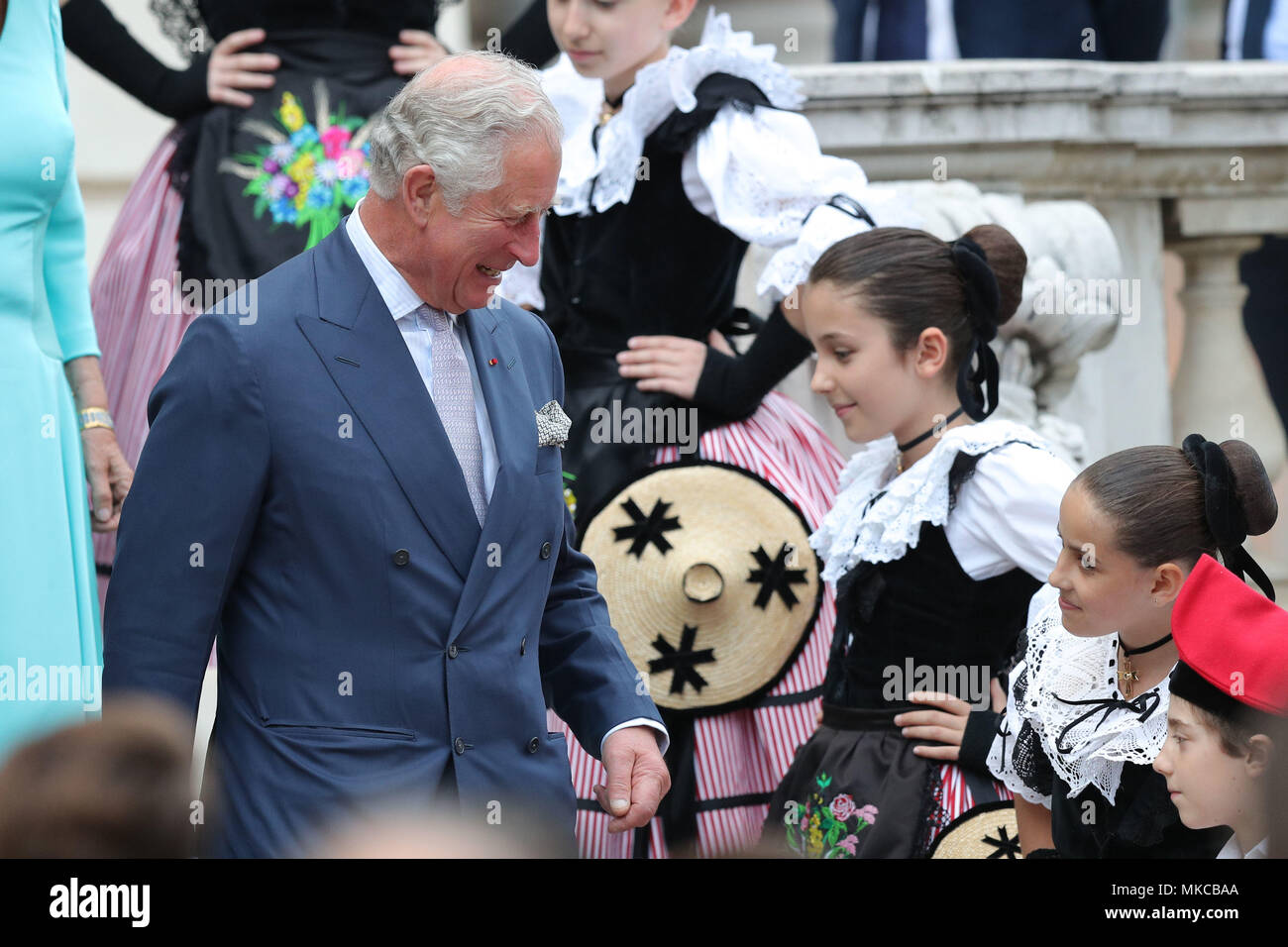 Der Prinz von Wales, als er in der Villa Massena ankommt, in Nizza, Frankreich für einen Empfang der langjährige Verbindungen zwischen Nizza und dem Vereinigten Königreich im Rahmen seines Besuchs in dem Land zu feiern. Stockfoto