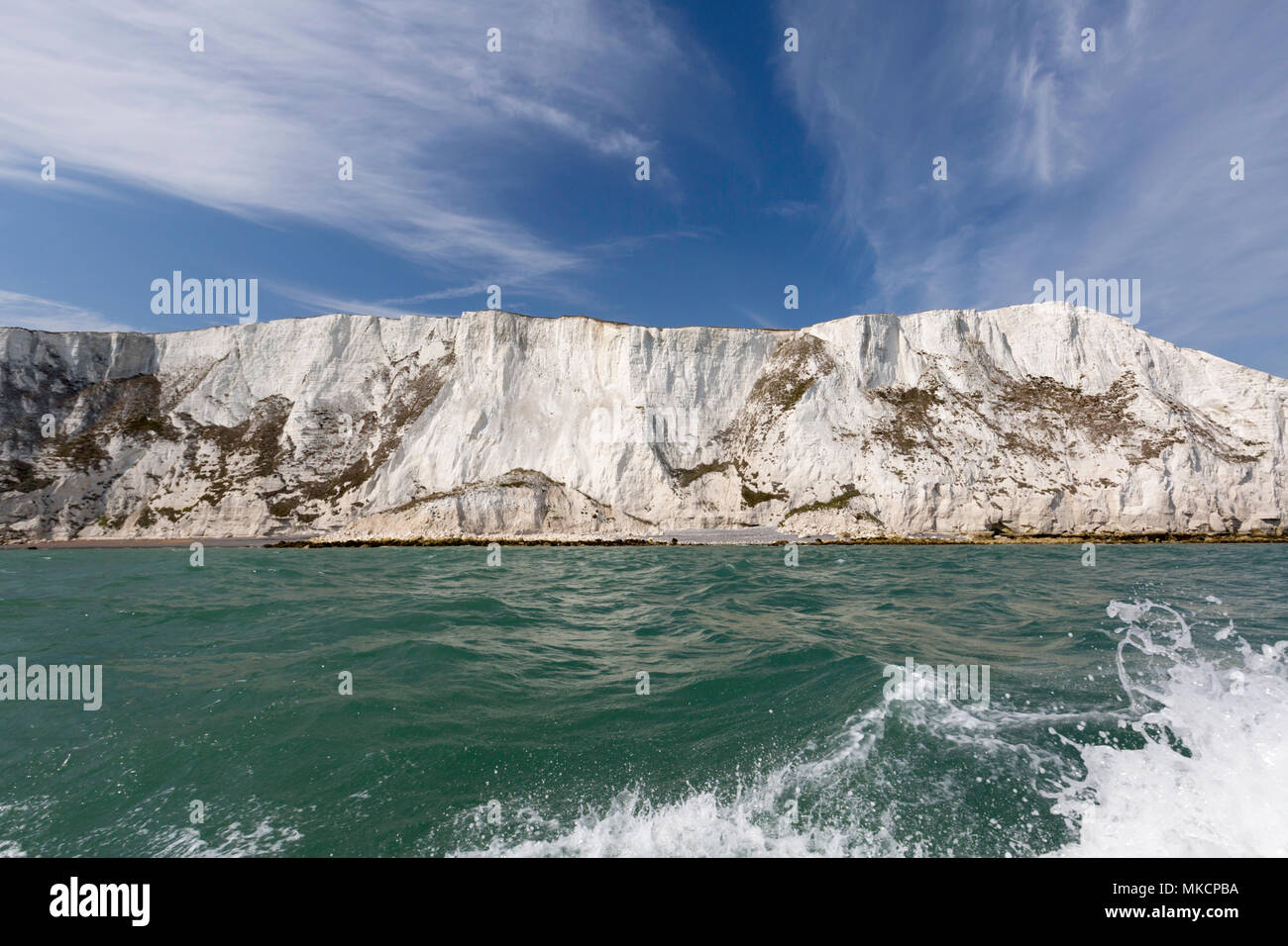 Die berühmten Weißen Felsen von Dover aus dem Englischen Kanal. Stockfoto