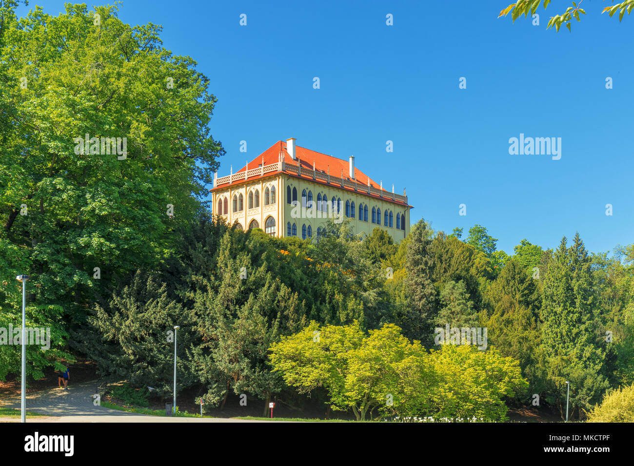 Stromovka ist Royal Game Reserve. Der große Park in Prag Bubenec Bezirk in einem Überschwemmungsgebiet der Vltava. Der Park ist als englische Landschaft gard beibehalten Stockfoto