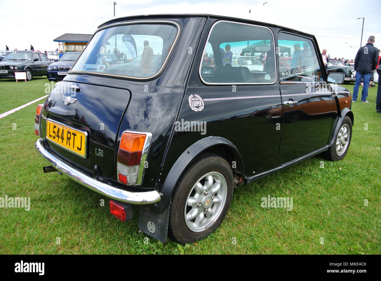 Morris Mini Cooper 1 3 Bis Auf Anzeige Geparkt Stockfotografie Alamy