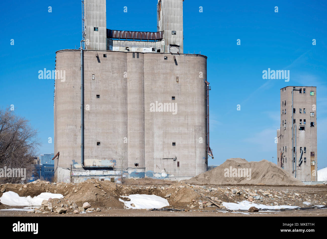 Abgebrochene Getreidespeicher und Silos im Industriegebiet von Minneapolis Minnesota Hennepin County Stockfoto