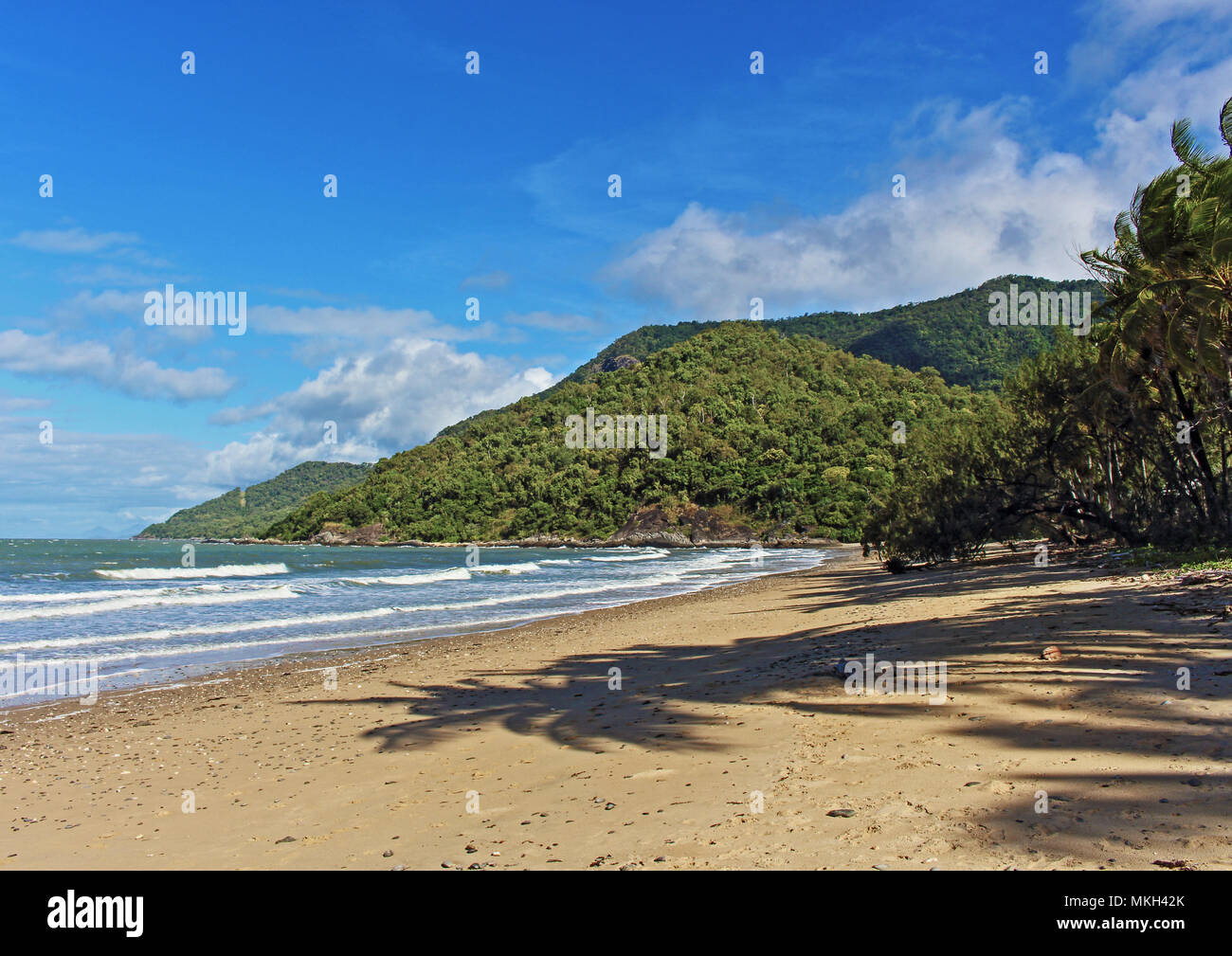 Oak Beach natürlichen tropischen Schönheit in FNQ Australien zwischen Cairns und Port Douglas Stockfoto