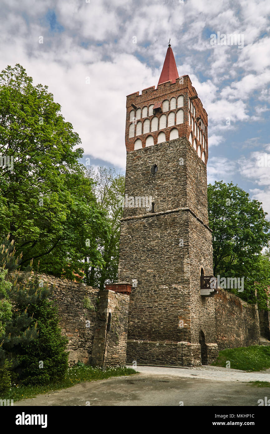 Mittelalterliche Festung mit der Stadt Tor in Paczków in Polen Stockfoto