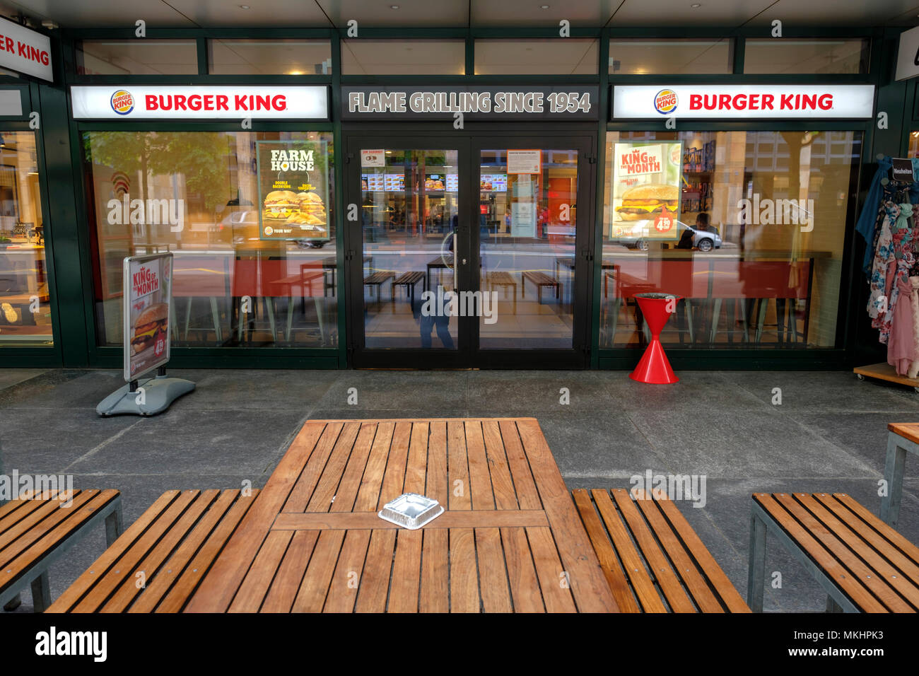 Front Burger King Store Stockfotos und -bilder Kaufen - Alamy