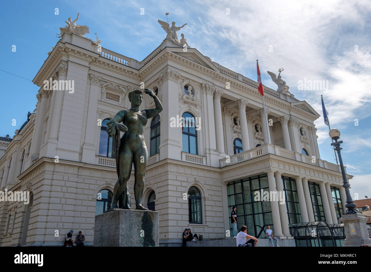 Opernhaus zurich -Fotos und -Bildmaterial in hoher Auflösung – Alamy