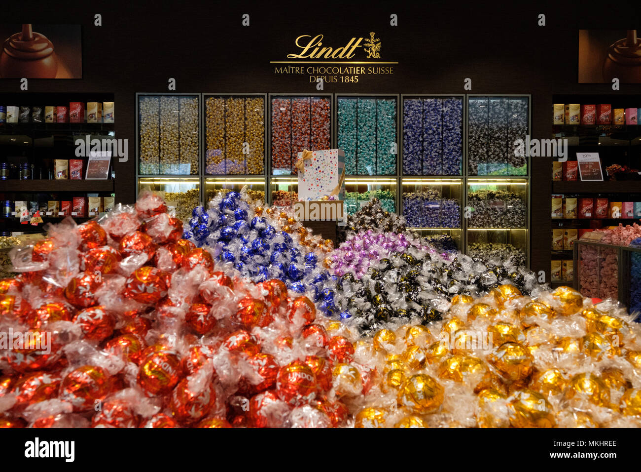Lindt Chocolate Factory Shop in Zürich, Schweiz, Europa Stockfotografie -  Alamy