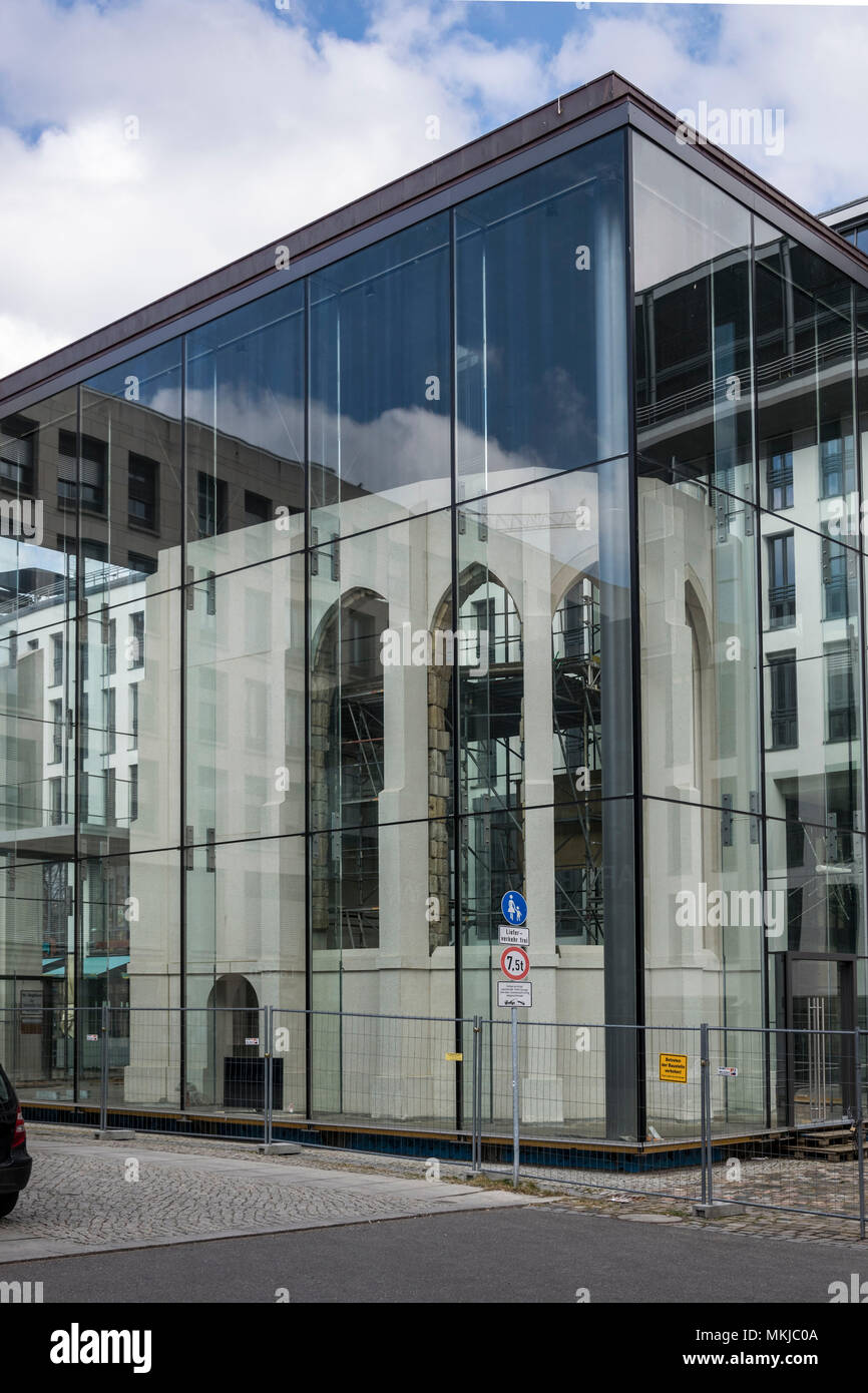 Postplatz, Busman Kapelle Denkmal für die Kirche St. Sophia, Dresden, Busmannkapelle Gedenkstätte für die Sophienkirche Stockfoto