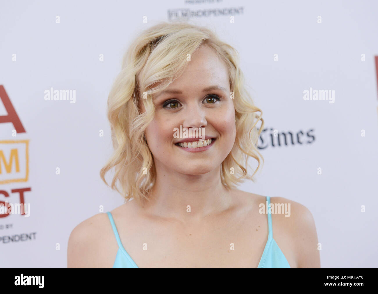Alison Pille auf der Los Angeles Film Festival Premiere des nowpiercer am Regal Cinemas in Los Angeles. Alison Pill 001 Red Carpet Event, Vertikal, USA, Filmindustrie, Prominente, Fotografie, Bestof, Kunst, Kultur und Unterhaltung, Topix Prominente Fashion/Vertikal, Besten, Event in Hollywood Leben - Kalifornien, Roter Teppich und backstage, USA, Film, Stars, Film Stars, TV Stars, Musik, Promis, Fotografie, Bestof, Kunst, Kultur und Unterhaltung, Topix, headshot, vertikal, eine Person aus dem Jahr 2014, Anfrage tsuni@Gamma-USA.com Stockfoto