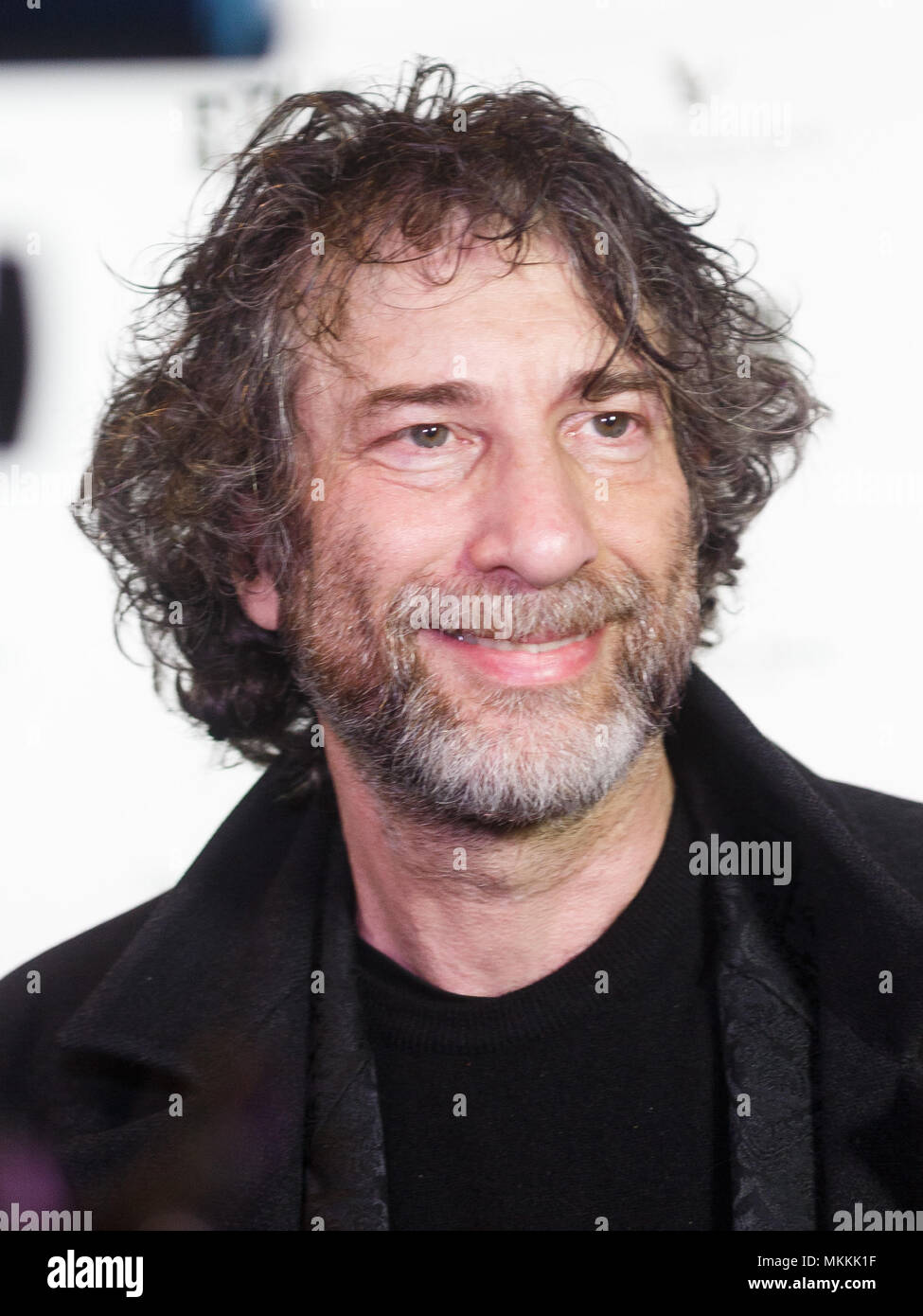 SFFILM Festival 2018 - "Wie man mit Mädchen an den Parteien" - Screening - Roter Teppich Anreise mit: Neil Gaiman Wo: San Francisco, Kalifornien, USA, wenn: 06 Apr 2018 Credit: Zeichnete Altizer/WENN.com Stockfoto