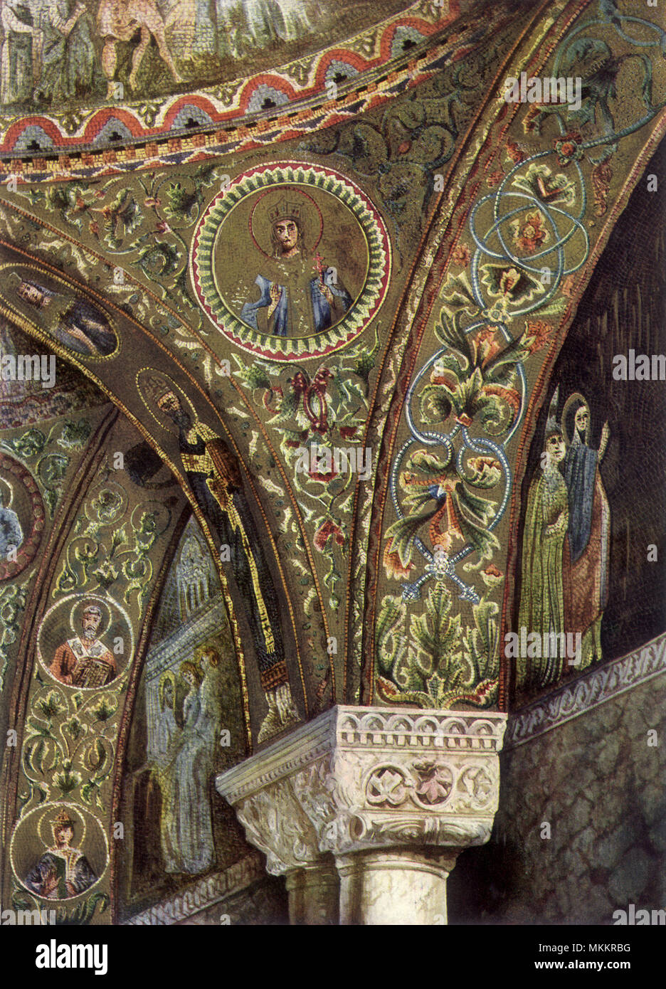 Kirche Arc Peristyl Stockfoto