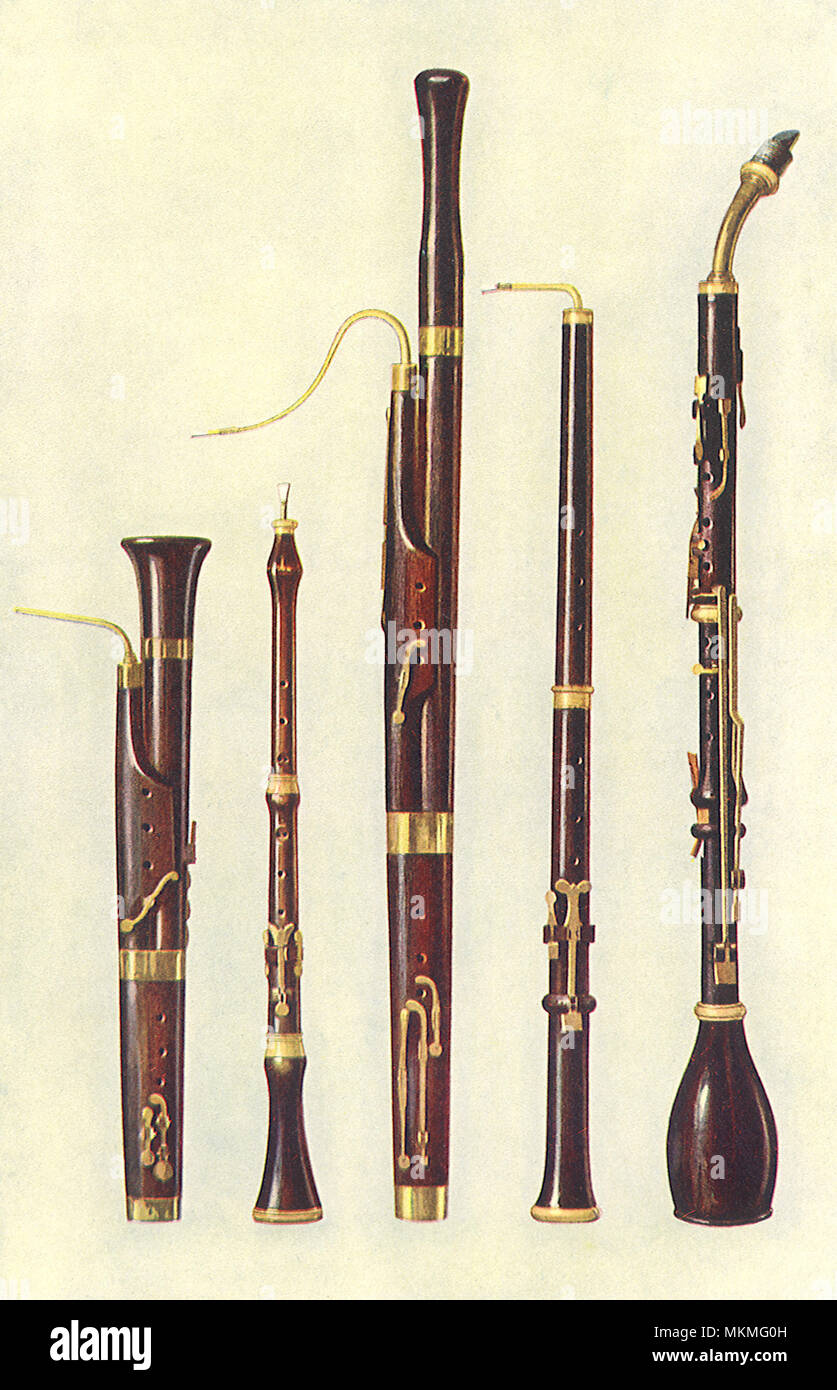 Fivizzano, Oboe, Fagott, Oboe da Caccia und Bassetthorn. Die Oboe da Caccia  ist ein Fagott angehoben eine vierte in der Tonhöhe, obwohl die Dolciano  verdankt seinen Namen den ursprünglichen Fagott dieses Beispiel