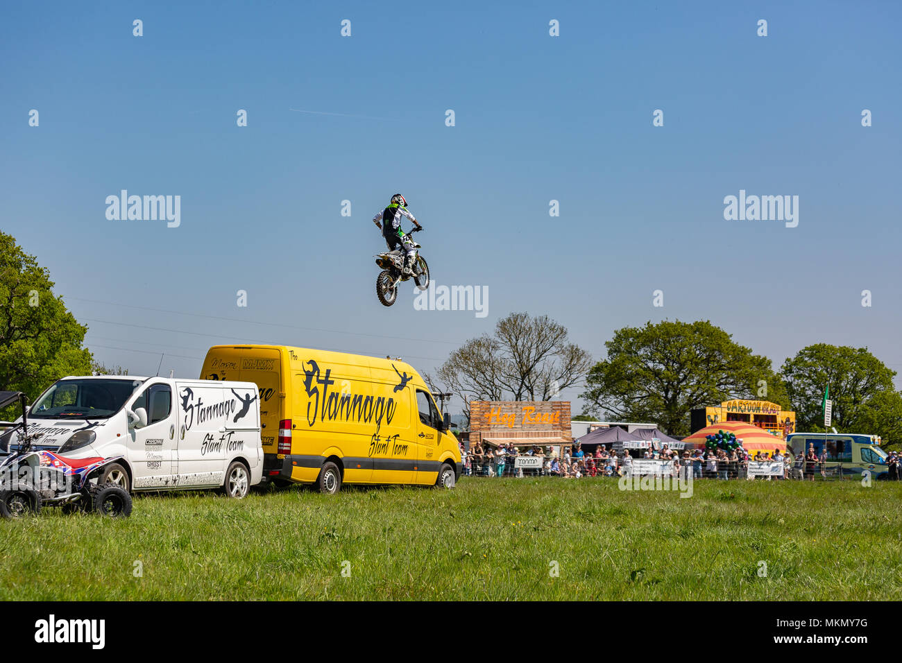 Netley Marsh, Hampshire, UK. 6. Mai 2018. Den ersten Tag der zweitägigen Veranstaltung, Hampshire Spiel&Country Messe zieht die Massen an einem heißen sonnigen Tag. Stockfoto