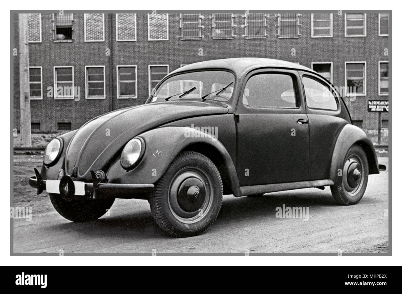 1946 Nach dem Zweiten Weltkrieg Deutschland Volkswagen nimmt mit der britischen Armee mit Hilfe der Alliierten in Wolfsburg Deutschland mit Volkswagen Nummer 20 kommt die Produktion 1946 Stockfoto