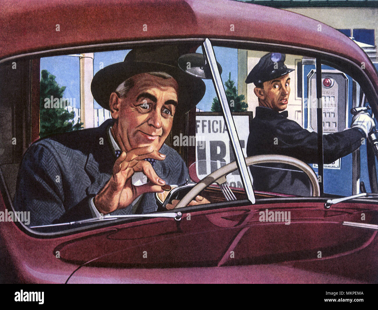 Älterer Mann legt Penny in Mappe an der Tankstelle Stockfoto