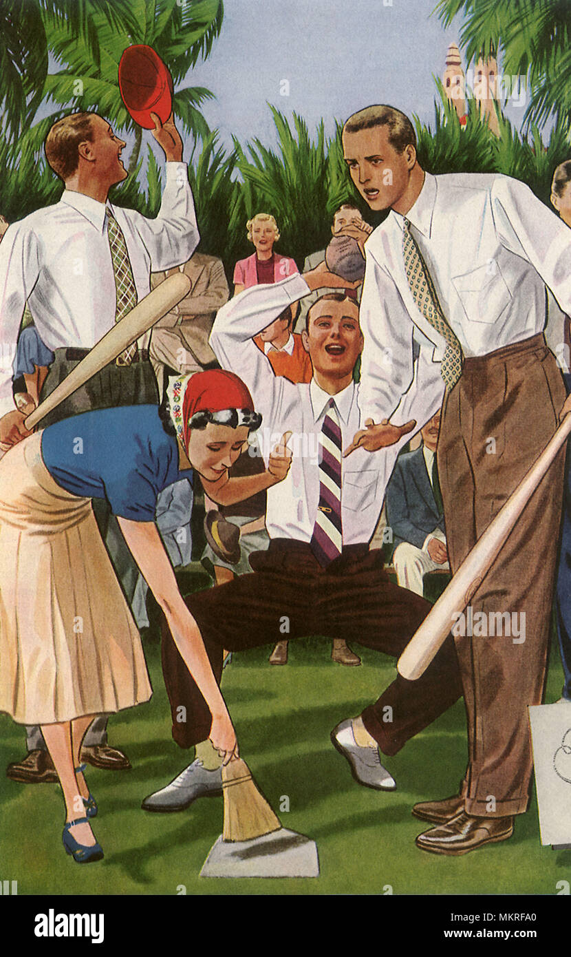 Junge Männer spielen Baseball mit Frau als Schiedsrichter Stockfoto