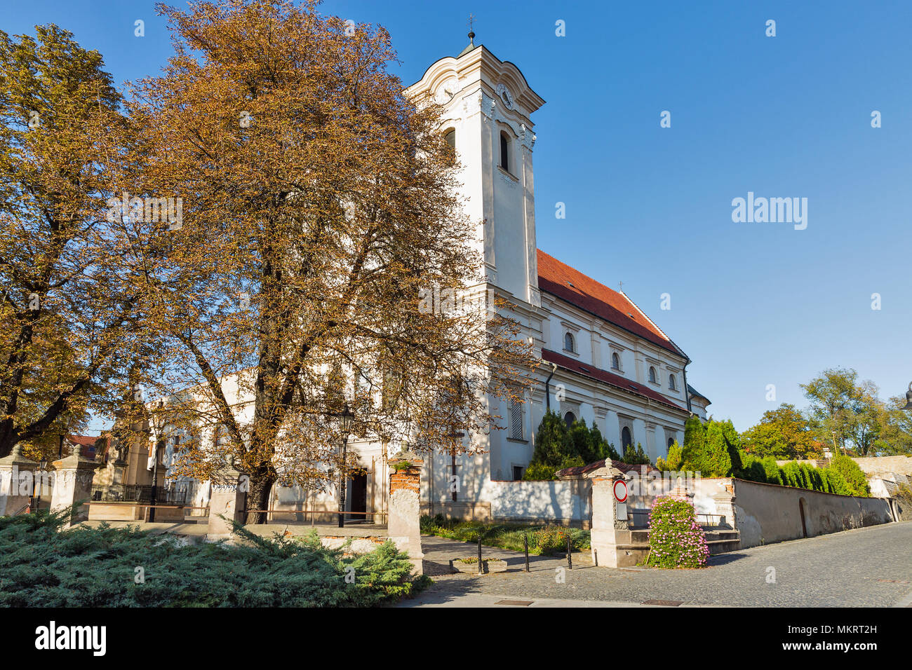 Kirche des Franziskanerklosters in Presov, Slowakei. Darmstadt ist eine Stadt in der Ostslowakei. Stockfoto