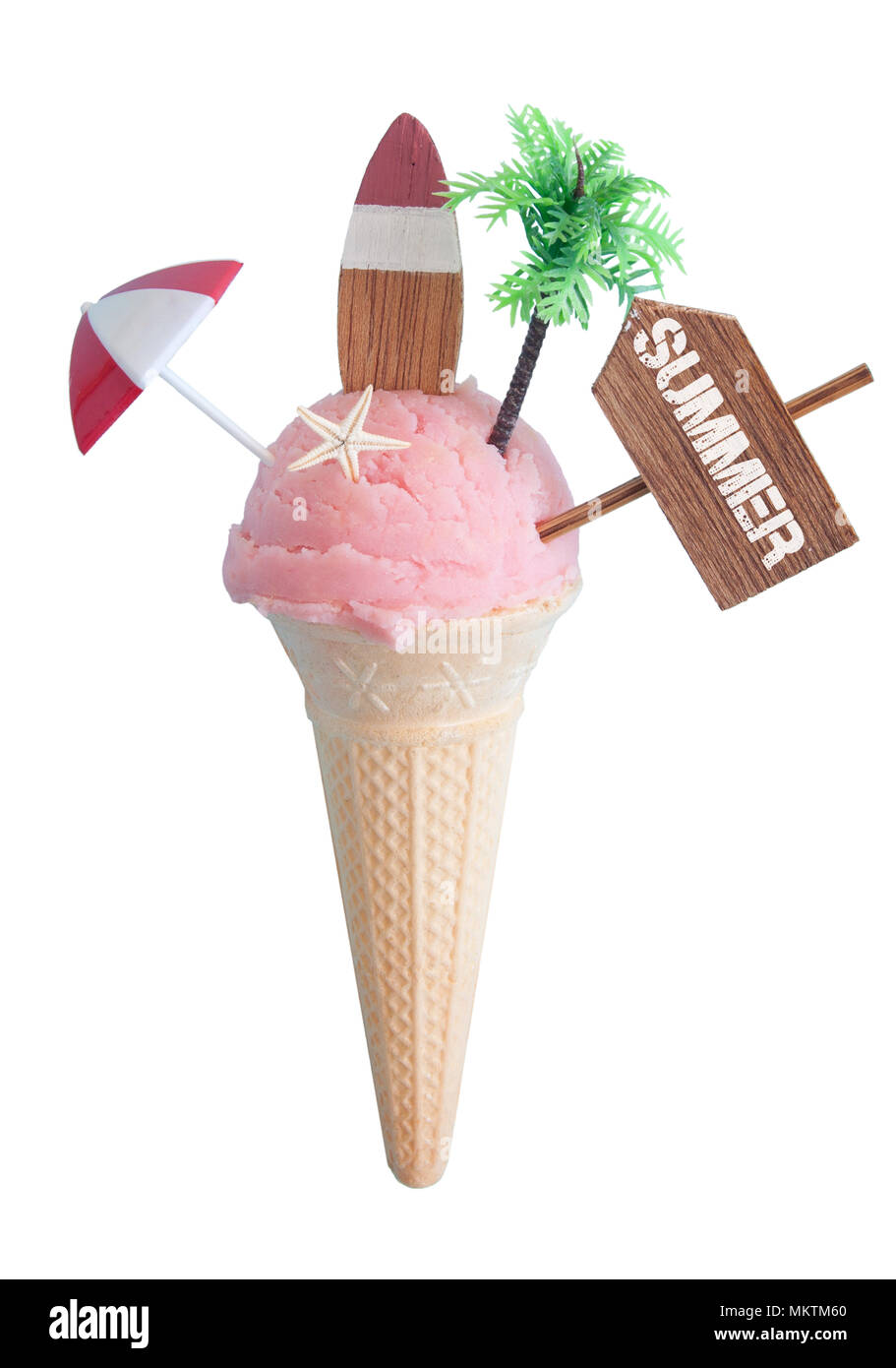 Sommer strawberry Icecream mit Strand mit Sonnenschirm, Kiefern- und Strand anmelden Stockfoto