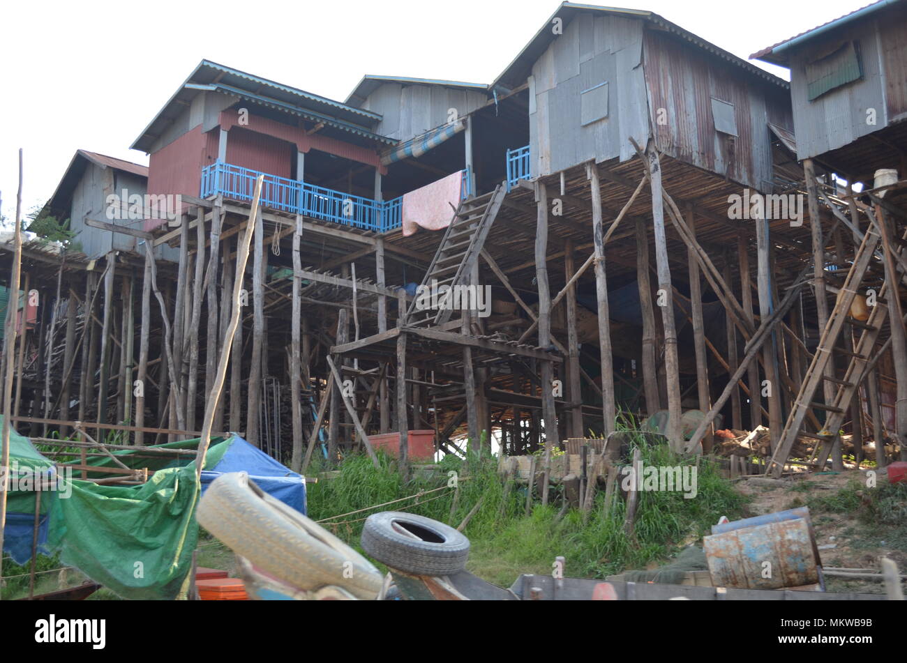 Stelze Wohnungen an der Mündung am Tonle Sap See Siem Reap Kambodscha Asien Stockfoto