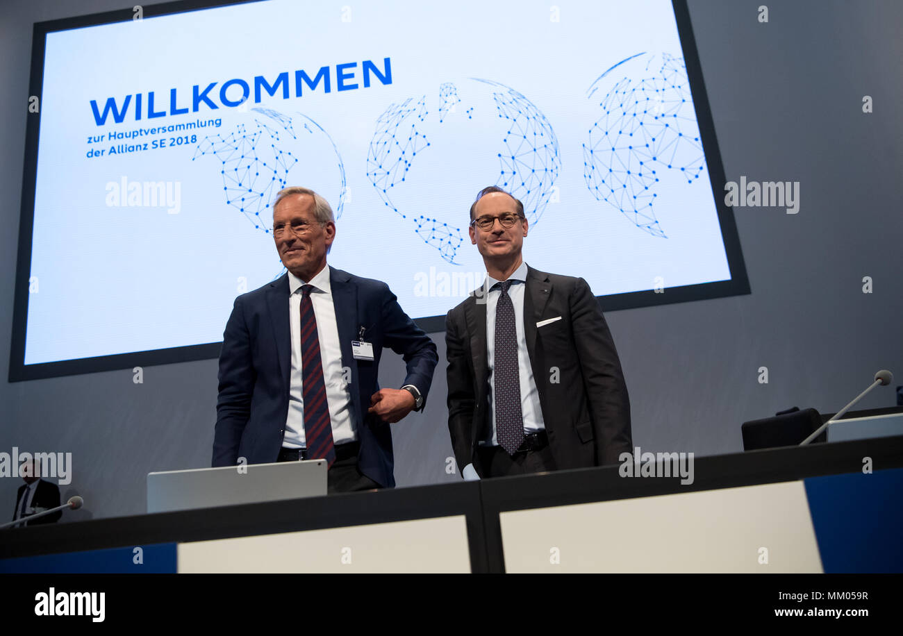 09 Mai 2018, Deutschland, München: CEO der Allianz SE, Oliver Baete (R), und Vorsitzender des Vorstandes Michael Diekmann stehend auf der Bühne vor Beginn der Hauptversammlung der Allianz. Foto: Sven Hoppe/dpa Stockfoto