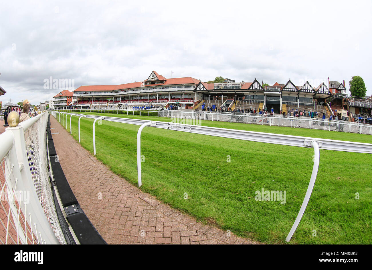 Die Rennbahn von Chester, Chester, UK. 9. Mai, 2018. Die boodles Mai Festival, Stadt Tag; die Tribünen an der Rennbahn von Chester Credit: Aktion plus Sport/Alamy leben Nachrichten Stockfoto