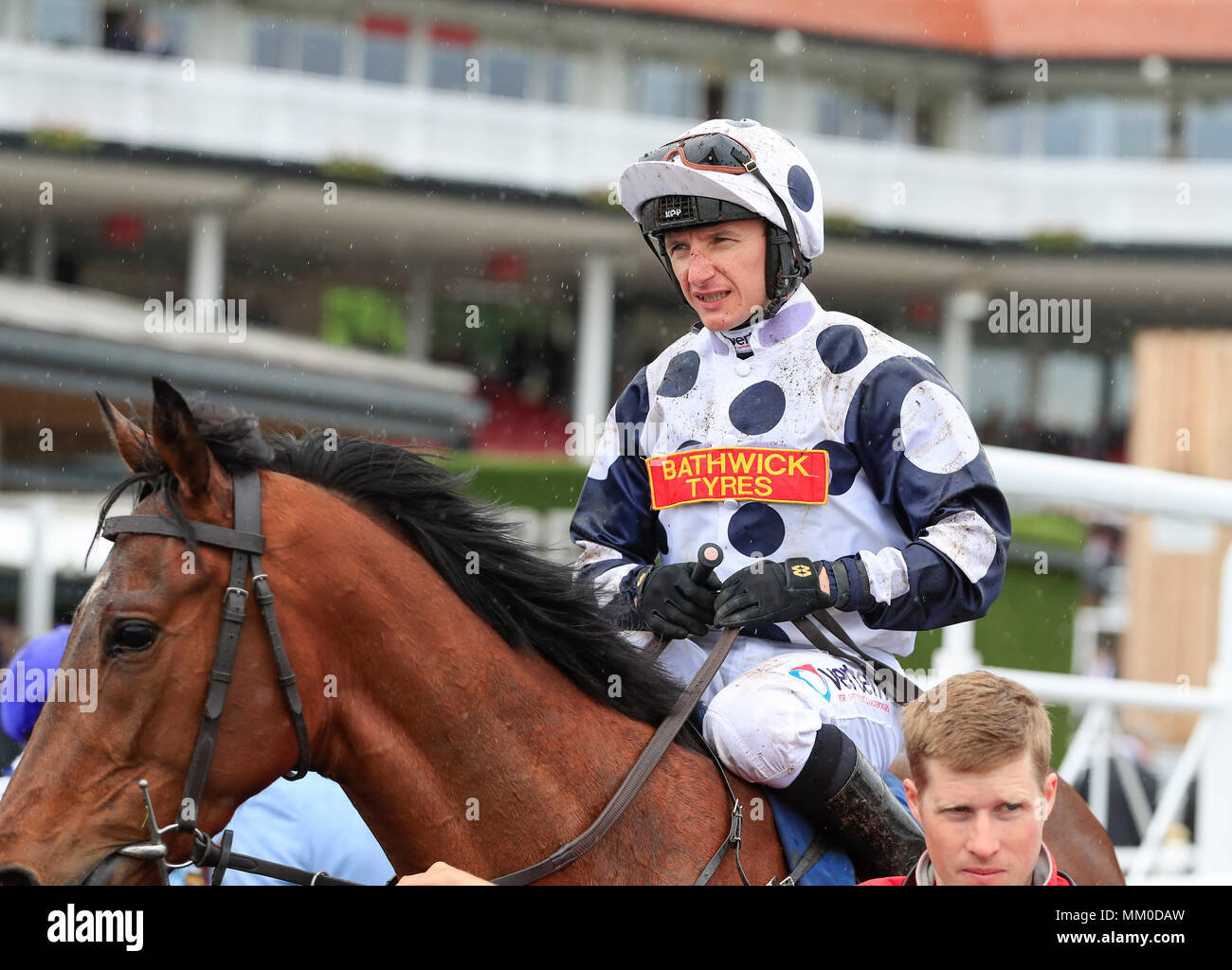 Die Rennbahn von Chester, Chester, UK. 9. Mai, 2018. Die boodles Mai Festival, Stadt Tag; PJ McDonald auf Herrn Top Hat, die zweite in der eversheds Sutherland Handicap Credit: Aktion plus Sport/Alamy Live Nachrichten kamen Stockfoto