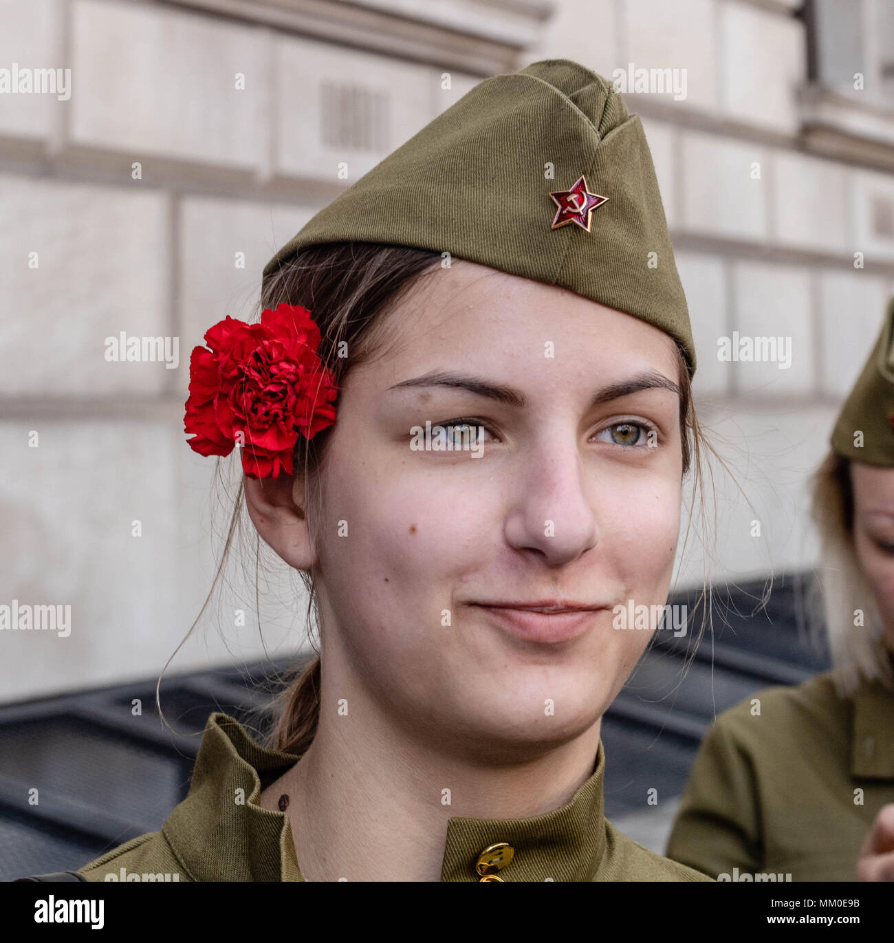 London, 9. Mai 2018 ein Teilnehmer in der "unsterblichen Regiment' März in London zum Gedenken an den russischen Gefallenen des Zweiten Weltkrieges. Kredit Ian Davidson/Alamy leben Nachrichten Stockfoto