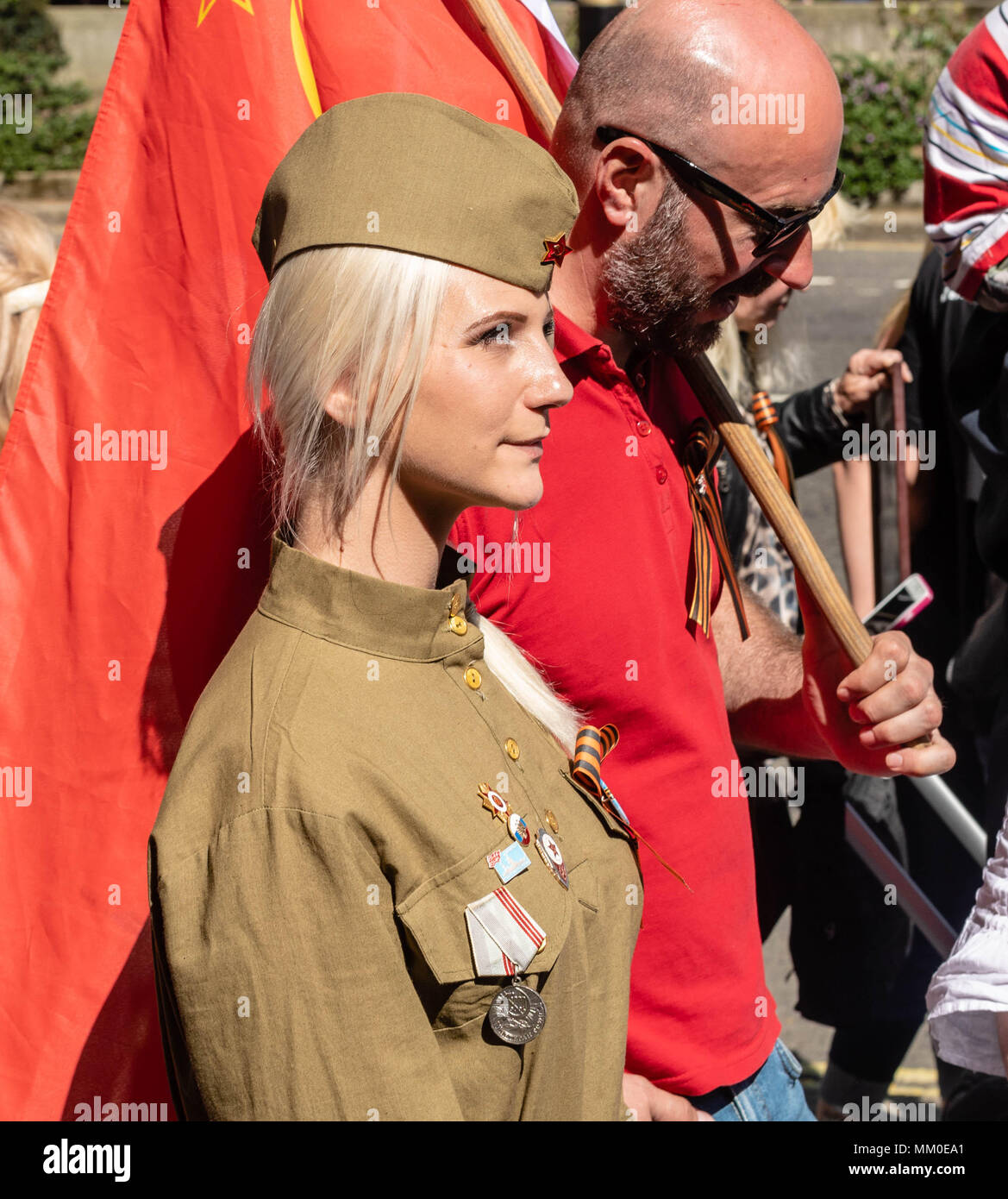 London, 9. Mai 2018 ein Teilnehmer in der "unsterblichen Regiment' März in London zum Gedenken an den russischen Gefallenen des Zweiten Weltkrieges Credit Ian Davidson/Alamy leben Nachrichten Stockfoto