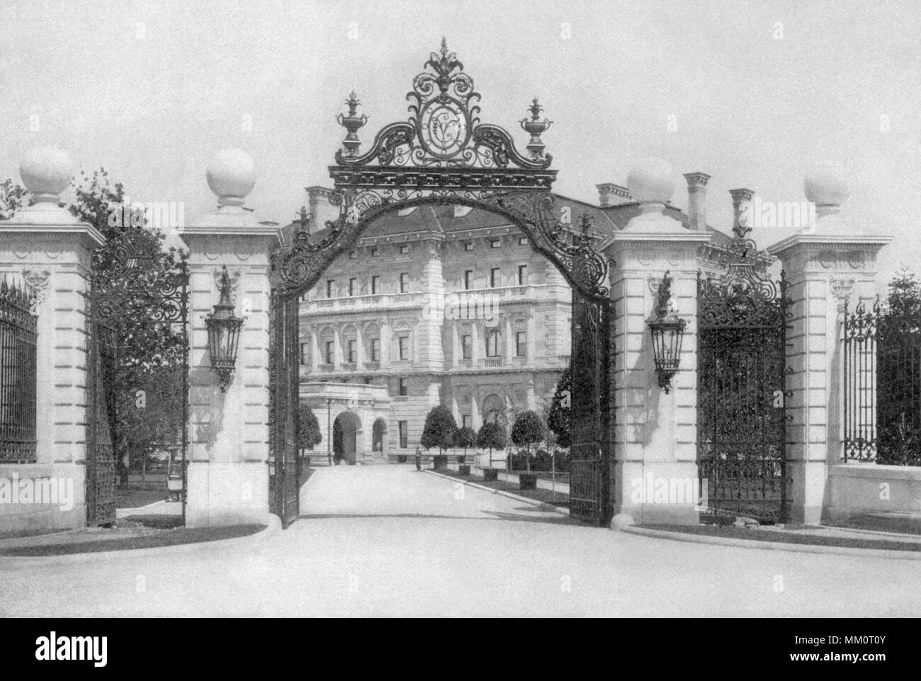 Tor im Breakers. Newport. 1900 Stockfoto