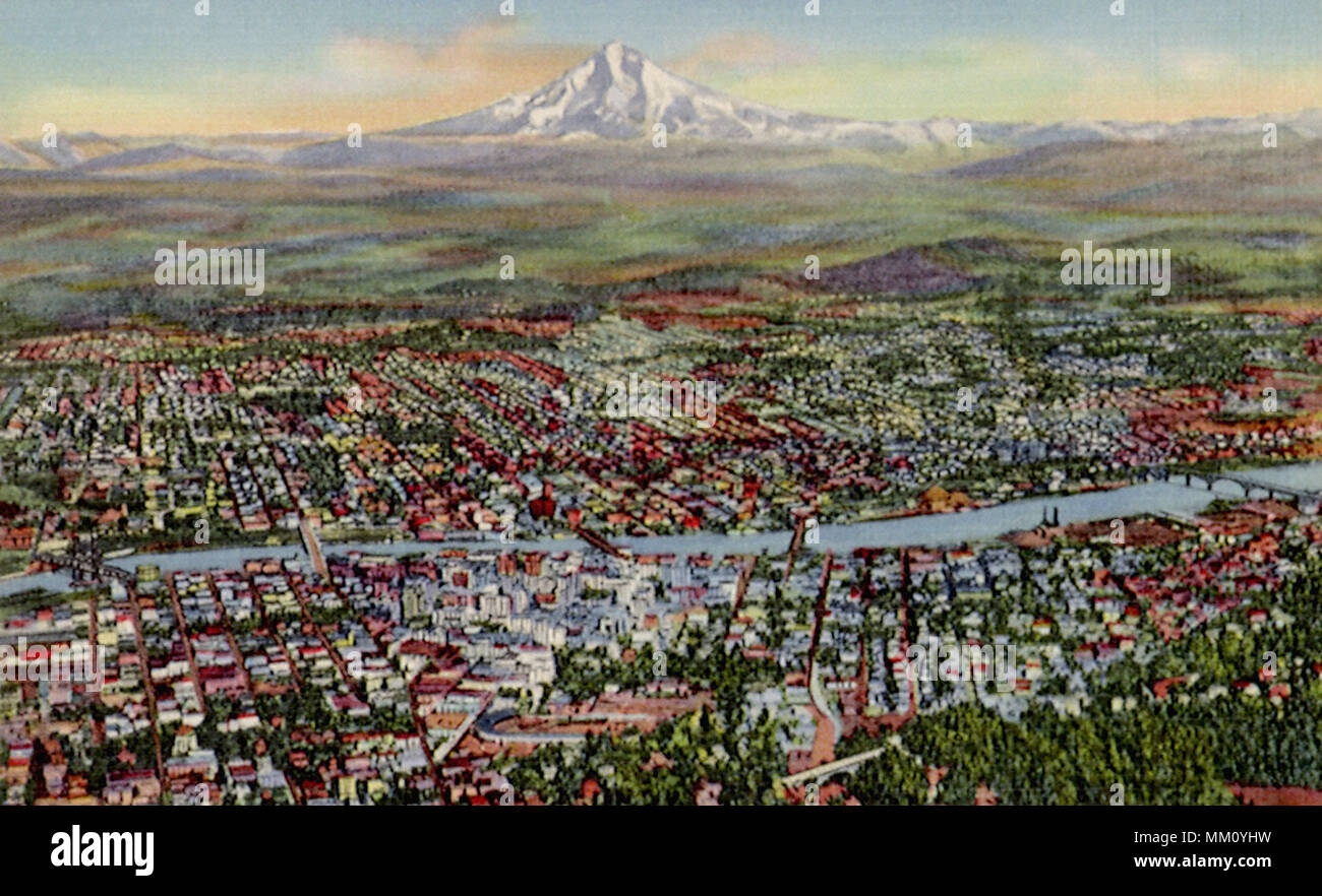 Luftaufnahme von Portland einschließlich Mount Hood. 1940 Stockfoto