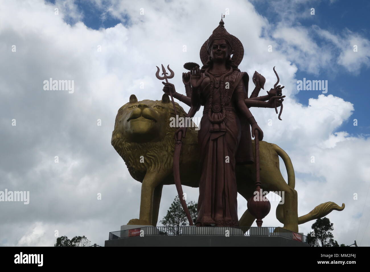 Durga Mata Statue an der Ganga Talao, Grand Bassin, Mauritius, hinduistischen Gottheit Statuen rund um den Heiligen See Stockfoto