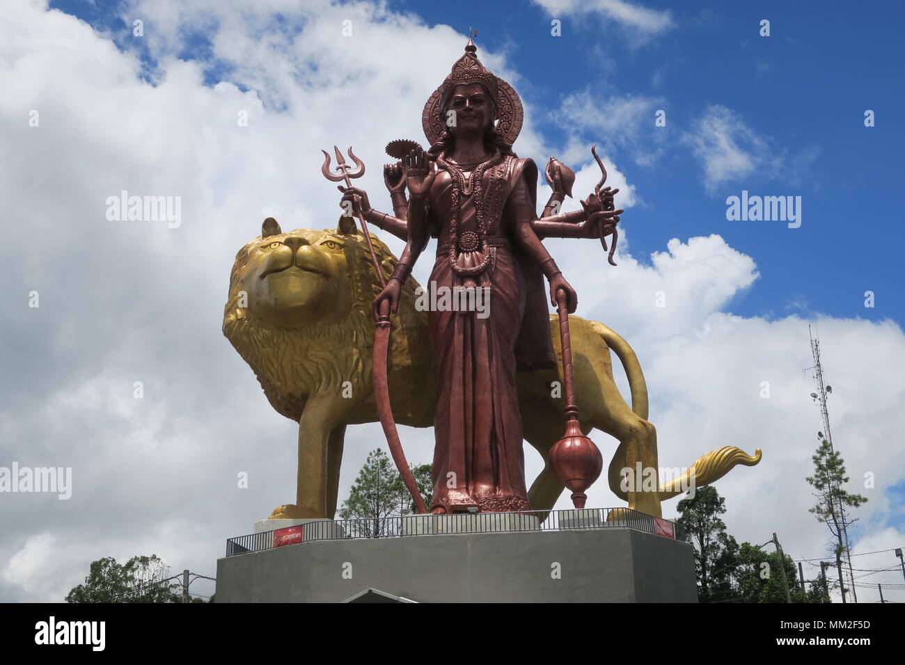 Durga Mata Statue an der Ganga Talao, Grand Bassin, Mauritius, hinduistischen Gottheit Statuen rund um den Heiligen See Stockfoto