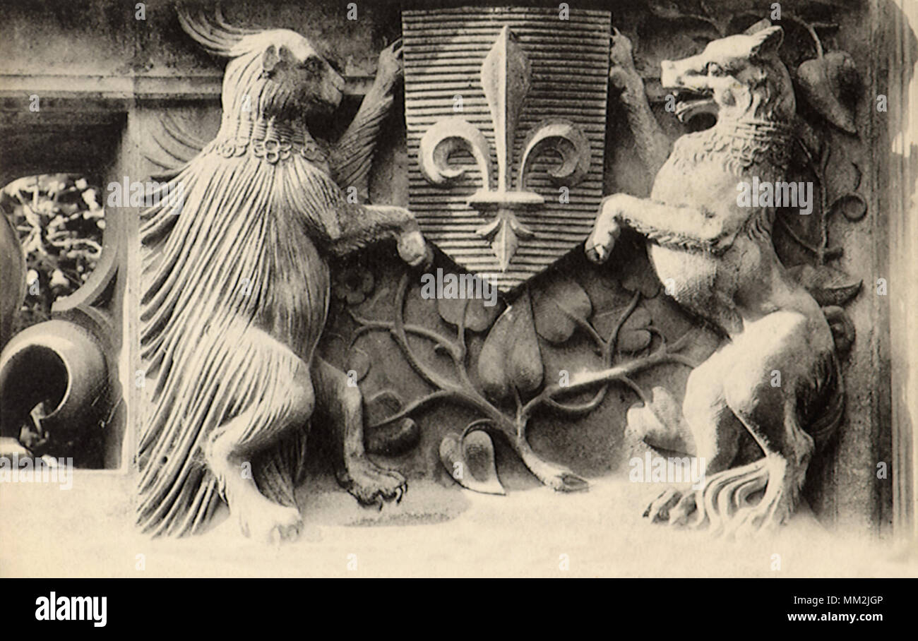 Dekoration auf Brunnen. Blois. 1910 Stockfoto