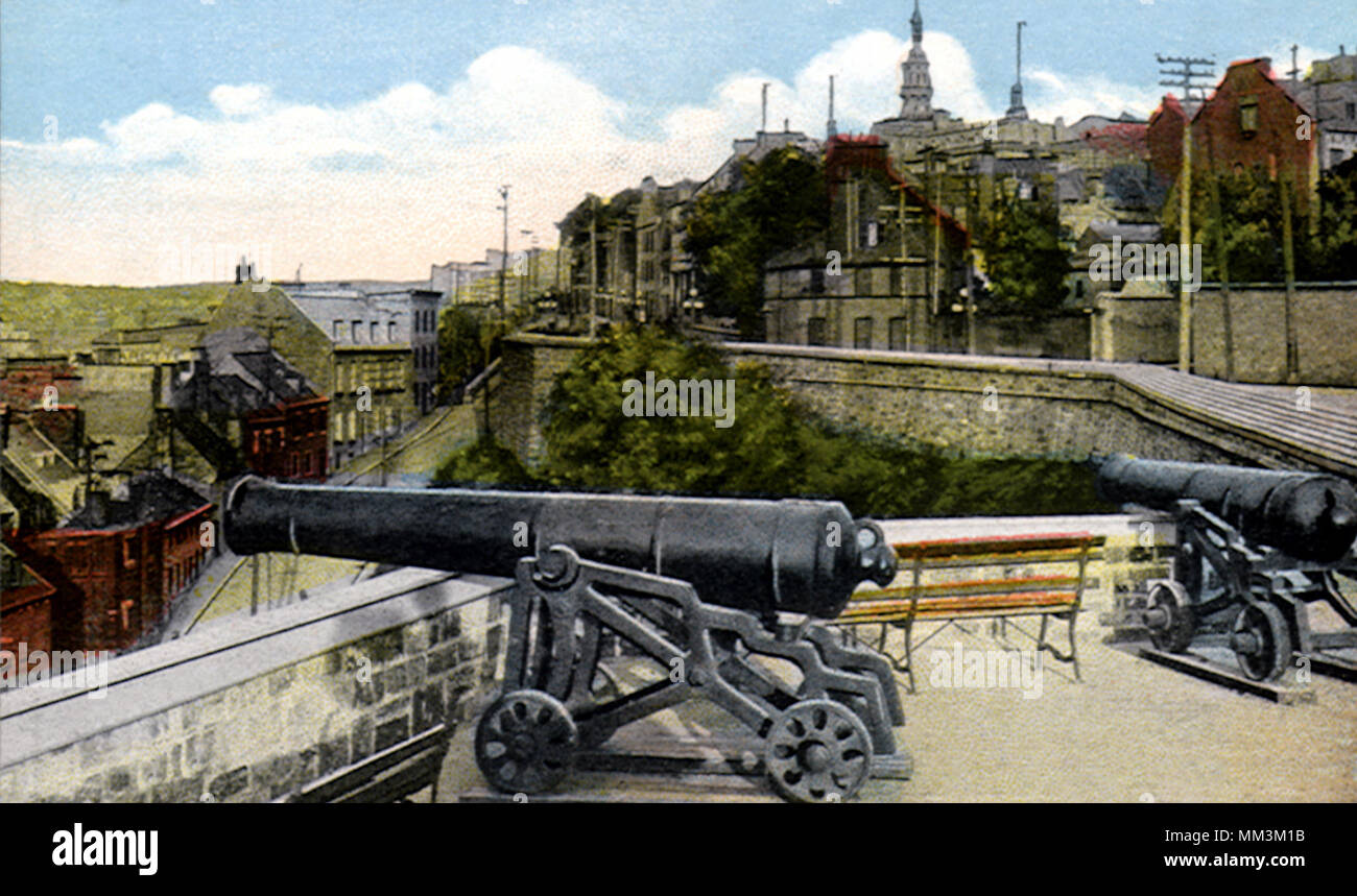 Kanonen an der Stadtmauer. Quebec. 1922 Stockfoto