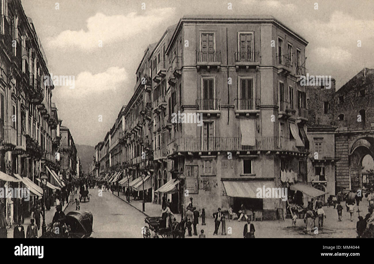 Gebäude vor 1908 Katastrophe. Messina. 1907 Stockfoto