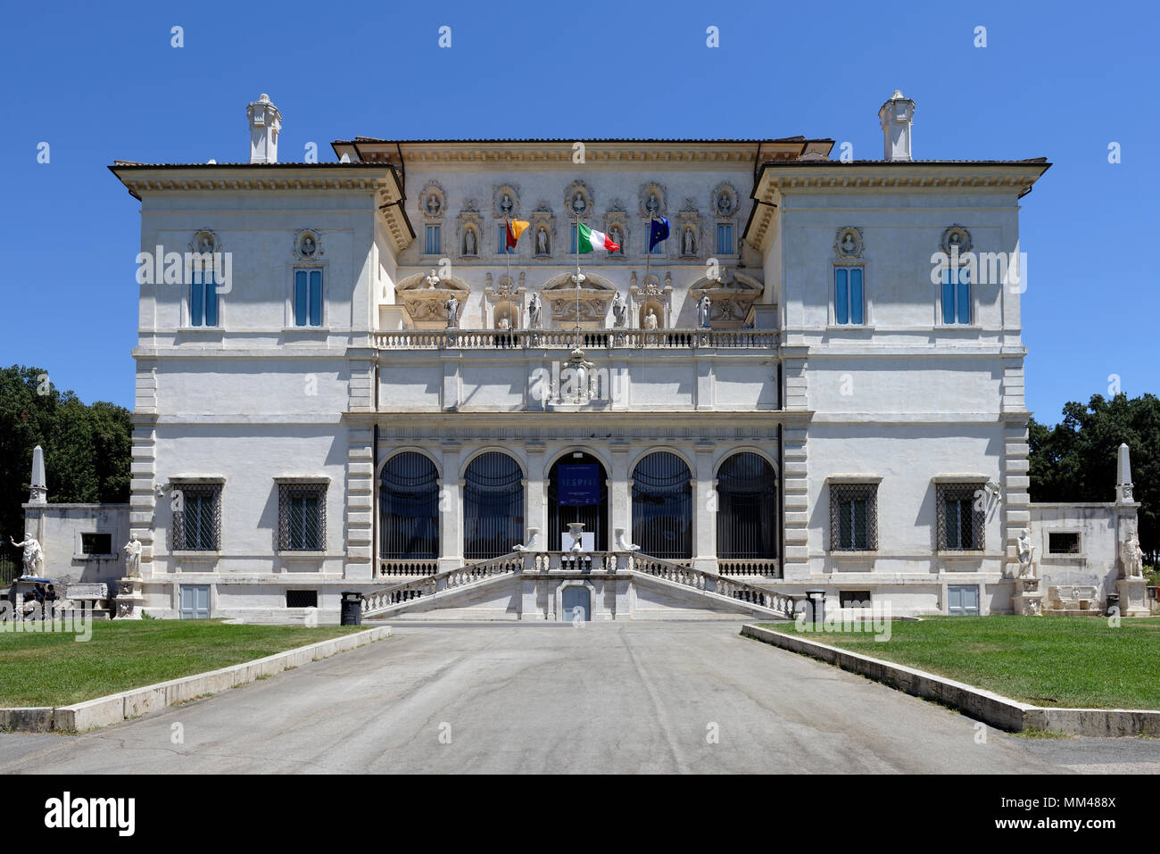 Die vordere Fassade (Süd) des 17. Jahrhunderts Casino Nobile beherbergt das Museo oder der Galleria Borghese entfernt. Rom. Italien. Das Gebäude wurde entwickelt, um Giovann Stockfoto