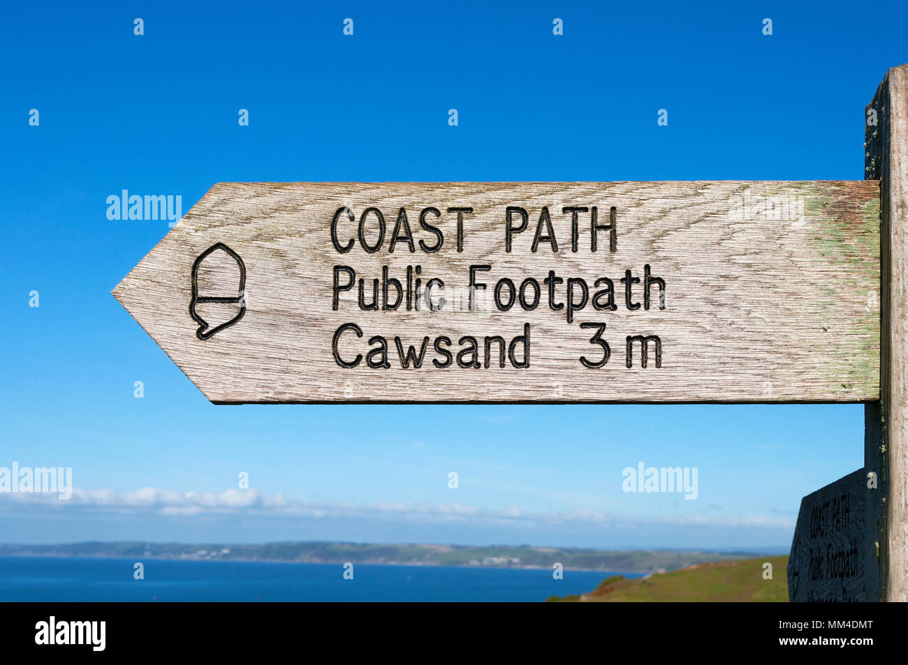 Südwesten Küstenweg Zeichen an Rame Kopf im Südosten Cornwall, England, Großbritannien. Stockfoto