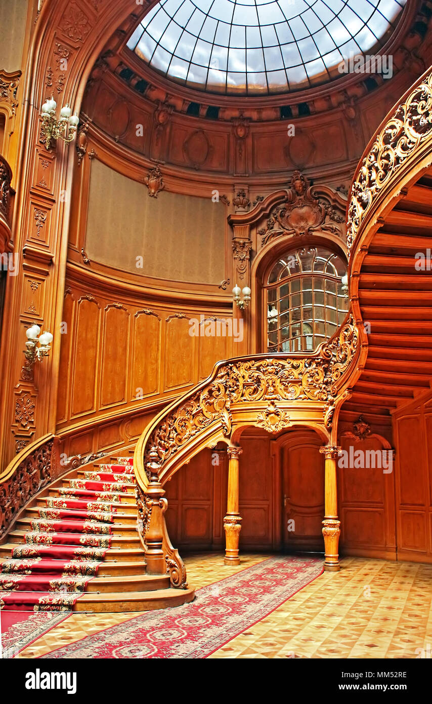 Lemberg Ukraine 30 Juni 2014 Haus Der Wissenschaftler Ein Ehemaliger Nationaler Casino Bis 1939 Von Fellner Und Helmer In Den Jahren 1897 1898 Gebaut Lemberg Stockfotografie Alamy