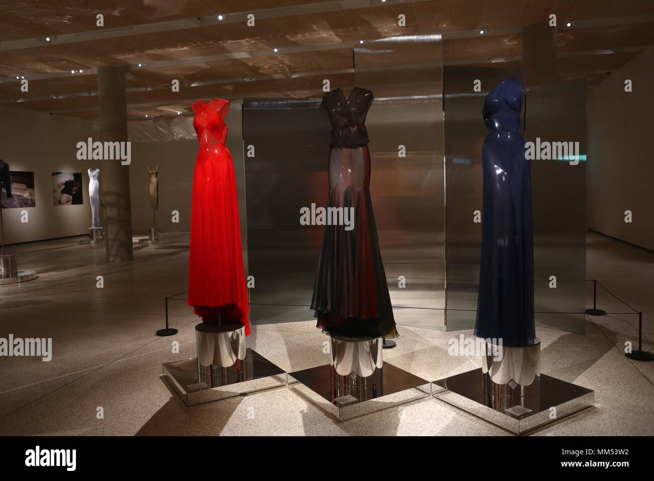 Azzedine Alaia Der Couturier, das Design Museum, London, England Stockfoto