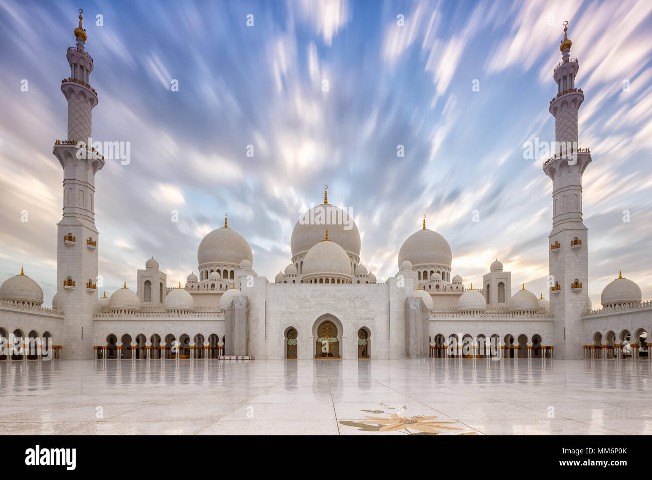 Sheikh Zayed Grand Moschee Abu Dhabi abend Minarette Vereinigte Arabische Emirate VAE Stockfoto