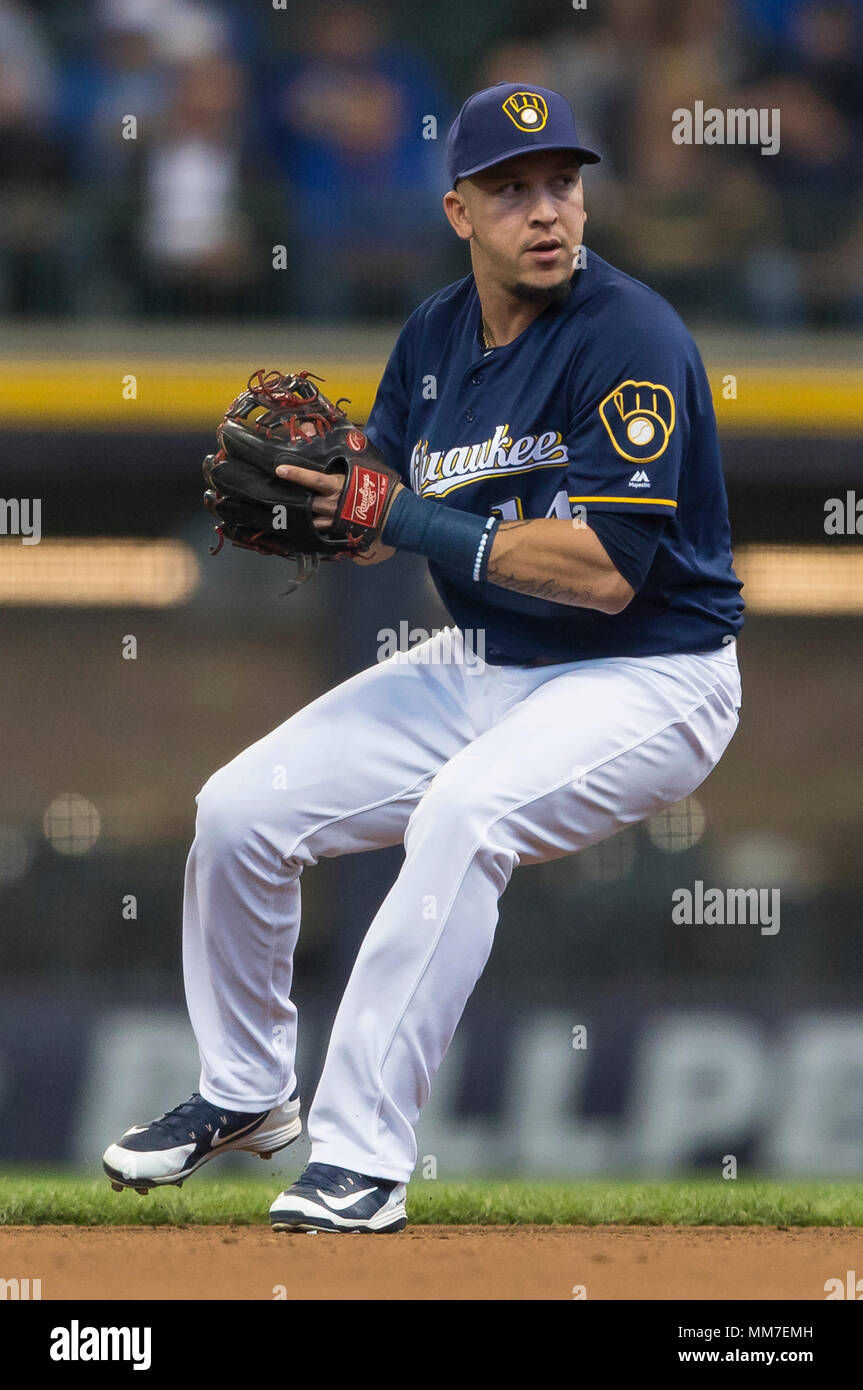 Milwaukee, WI, USA. 9. Mai, 2018. Milwaukee Brewers zweiter Basisspieler Hernan Perez #14 in Aktion während der Major League Baseball Spiel zwischen den Milwaukee Brewers und die Cleveland Indians am Miller Park in Milwaukee, WI. John Fisher/CSM/Alamy leben Nachrichten Stockfoto