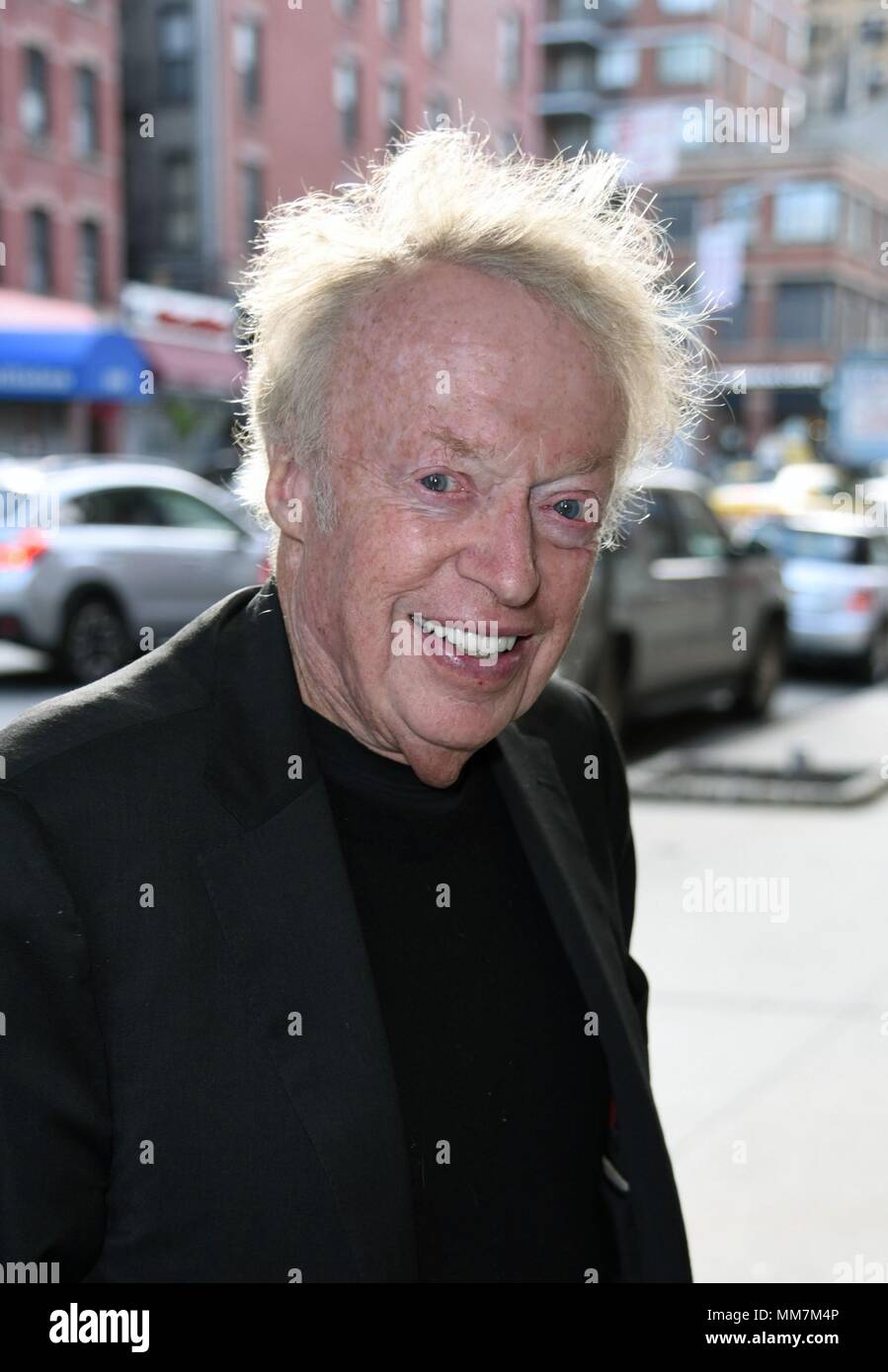 New York, NY, USA. 10. Mai, 2018. Phil Knight, Gründer von Nike, bei CBS  gesehen heute Morgen, zu seinem Buch SCHUH HUND heraus und über für  Celebrity Candids - DO, New York,