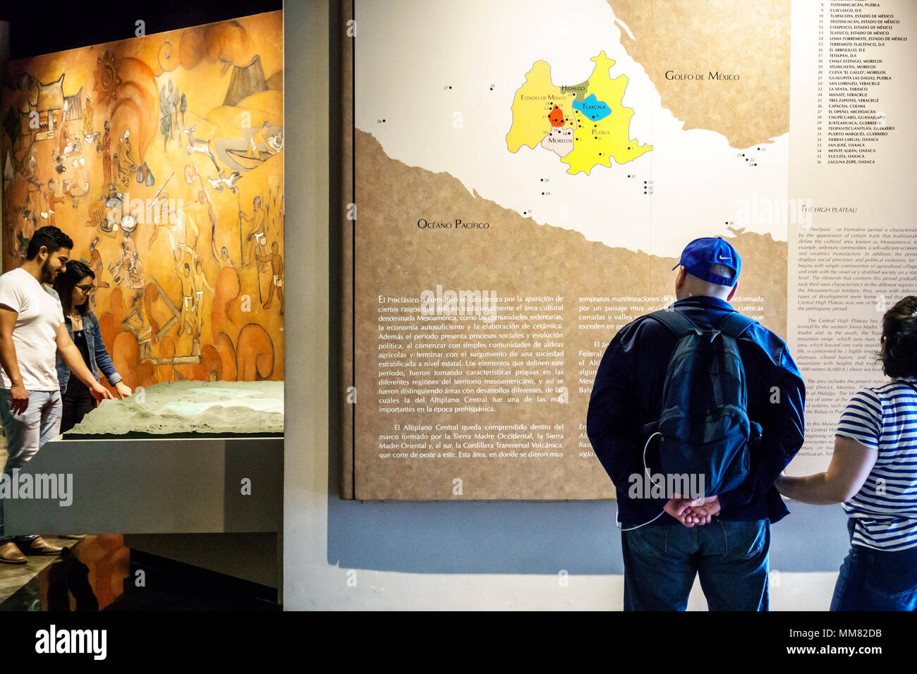 Mexiko-Stadt, Polanco, lateinamerikanische lateinamerikanische ethnische Minderheit, Immigranten, Mexikaner, Museo Nacional de Antropologia National Museum of Anthropology, Stockfoto